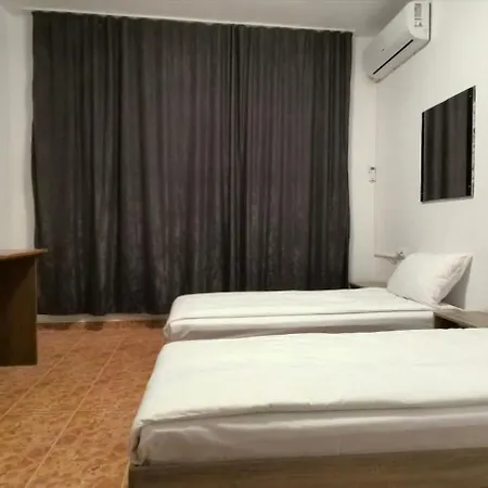за гости Hotel