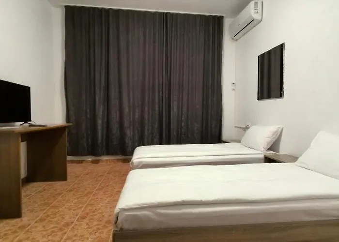 за гости Hotel