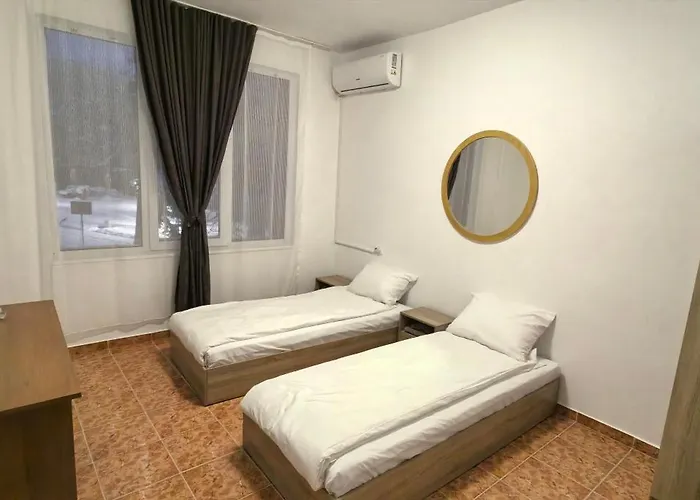 за гости Hotel Isperikh